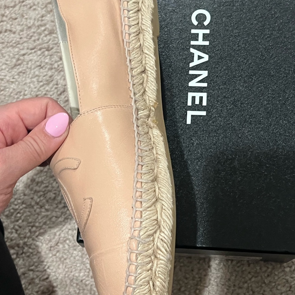 Chanel Tan Espadrilles Classic Style - Picture 5 of 16